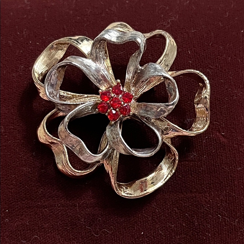 Elegant Holiday Lane Floral Brooch